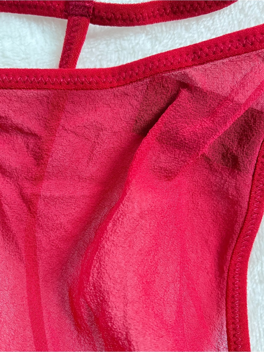 Victoria Secret Vintage y2k V-String panty Thong Medium Red 100% Silk - Picture 2 of 6